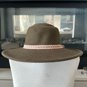 Gorgeous Green Pristine Cowgirl  Hat 20% off